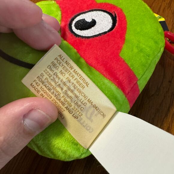 NWT Teenage Mutant Ninja Turtles Ralphael Red Backpack Clip Keychain - Picture 3 of 9